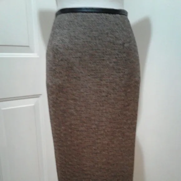 🌺 Very Nice Kasper 2-Piece Skirt Suit