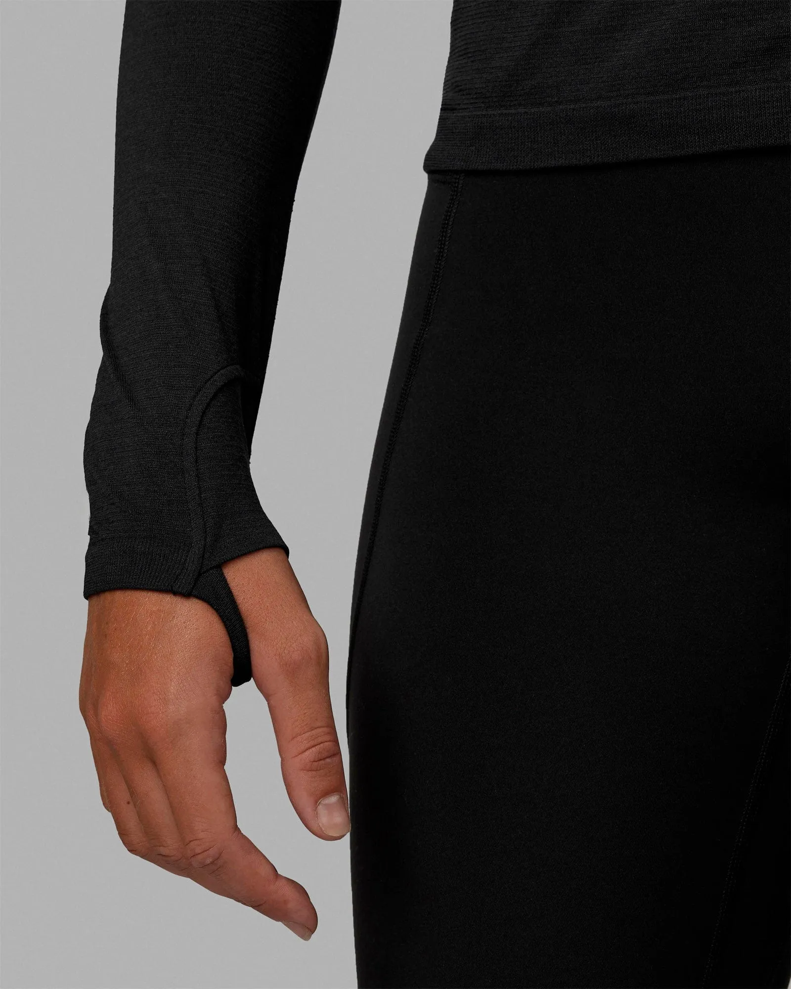 AeroFLX  Seamless Long Sleeve Tee - Black Marl