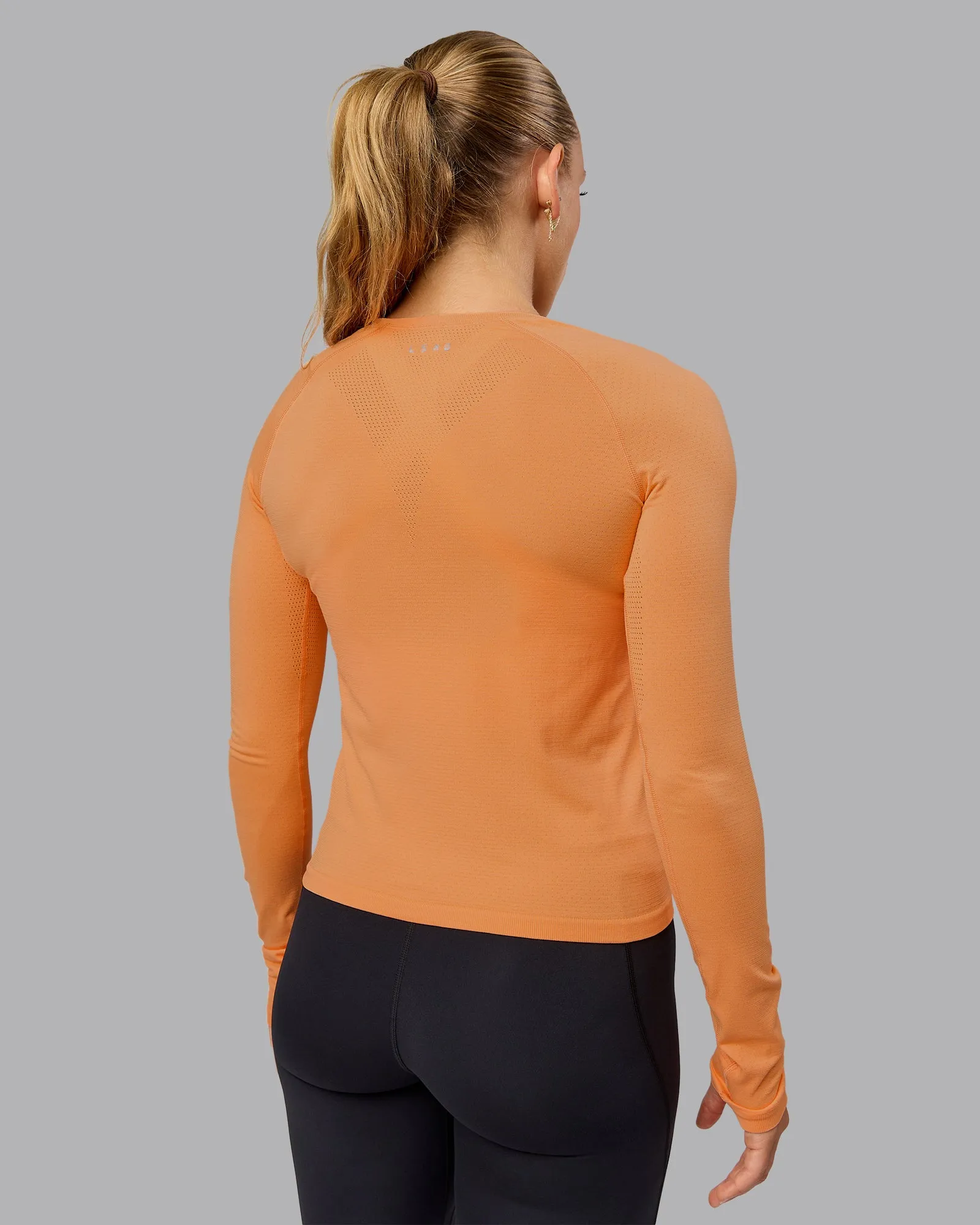 AeroFLX  Seamless Long Sleeve Tee - Cantaloupe/Cantaloupe