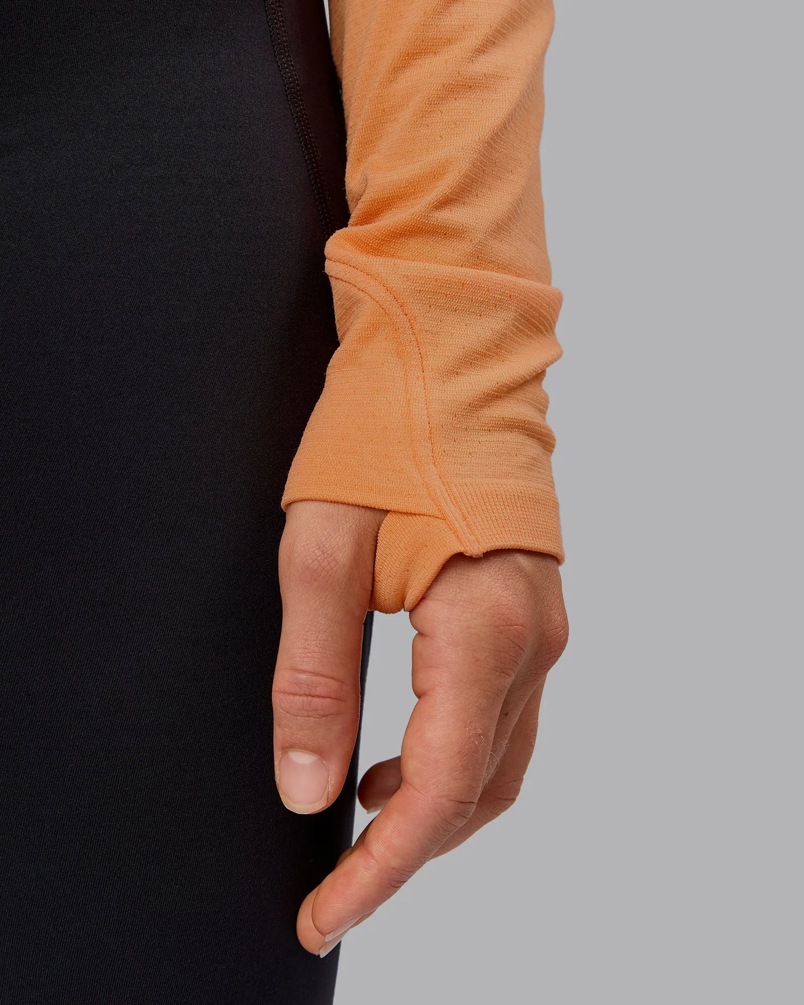 AeroFLX  Seamless Long Sleeve Tee - Cantaloupe/Cantaloupe