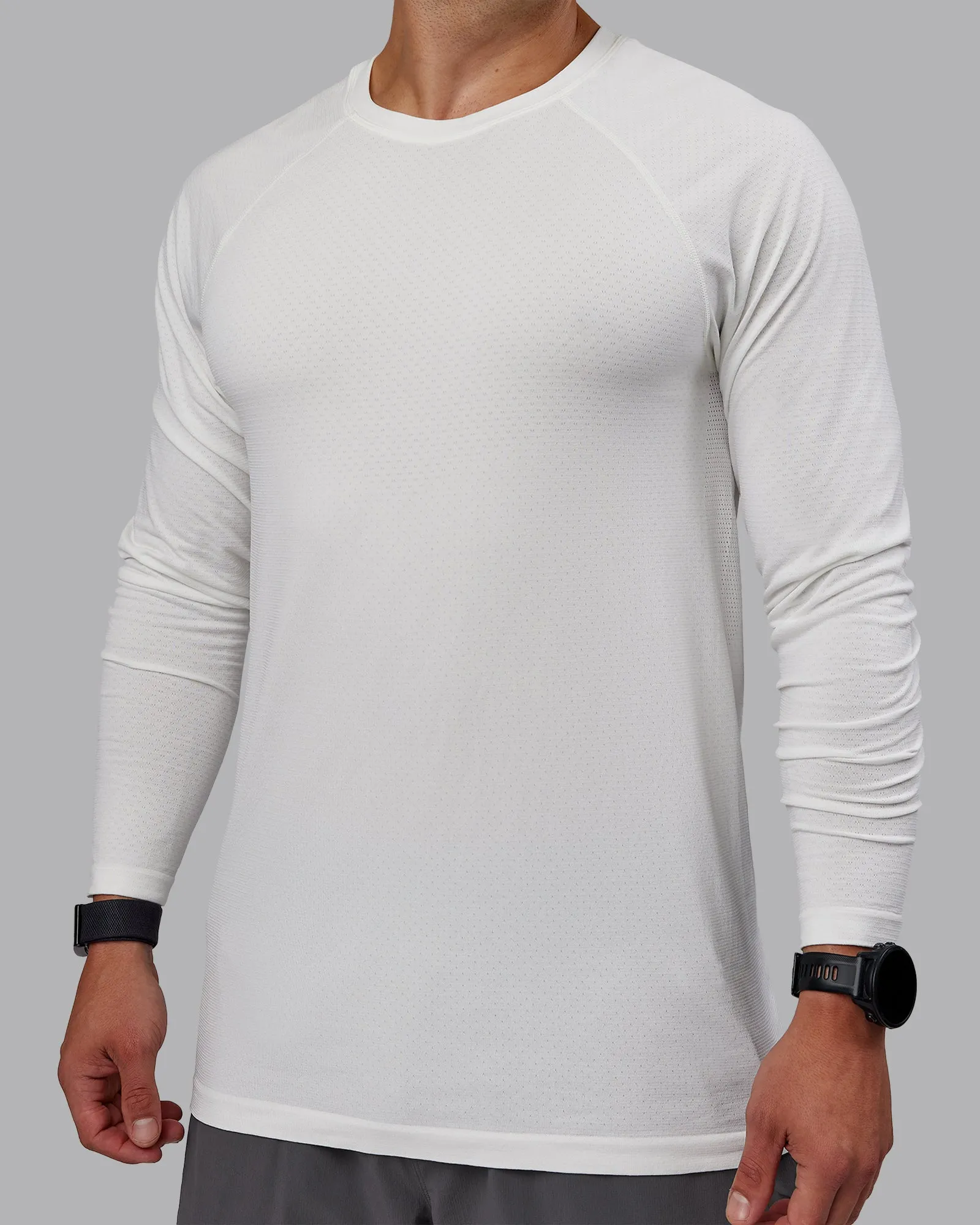 AeroFLX  Seamless Long Sleeve Tee - Off White/Off White Marl