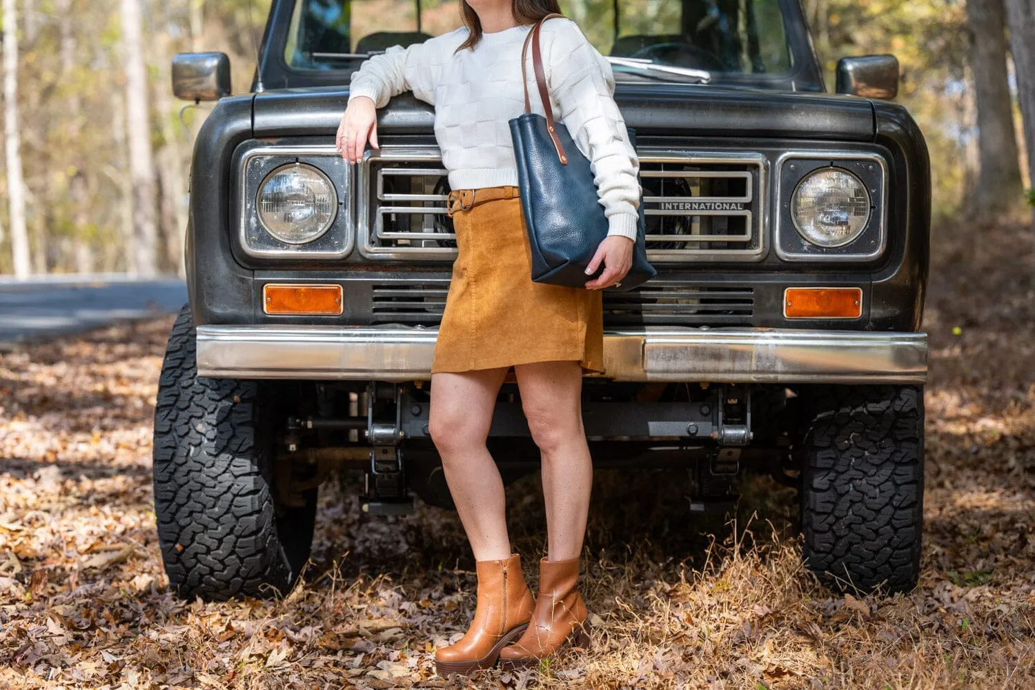 AVERY LEATHER TOTE BAG - SLIM MEDIUM - INDIGO BISON