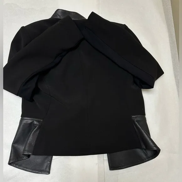 BCBG black faux/leather blazerBCBGMaxAzria🖤