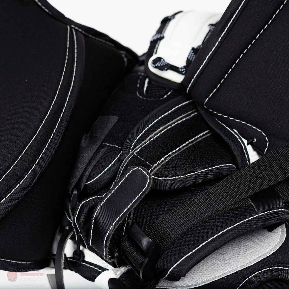 CCM Extreme Flex 4 Pro Senior Goalie Catcher - THS Spec