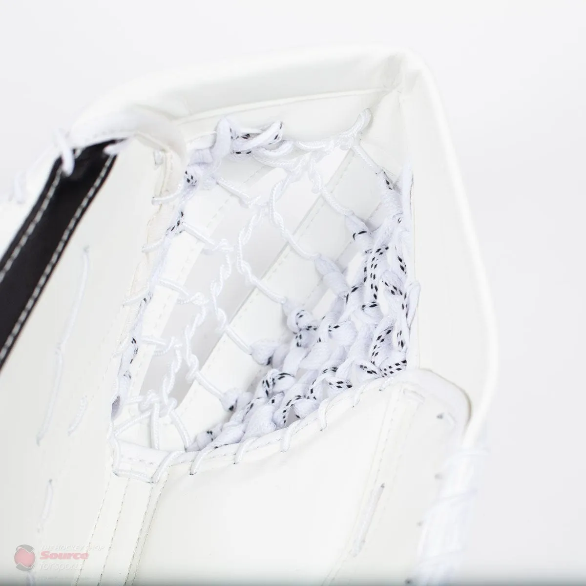CCM Extreme Flex E4.9 Intermediate Goalie Catcher - Source Exclusive