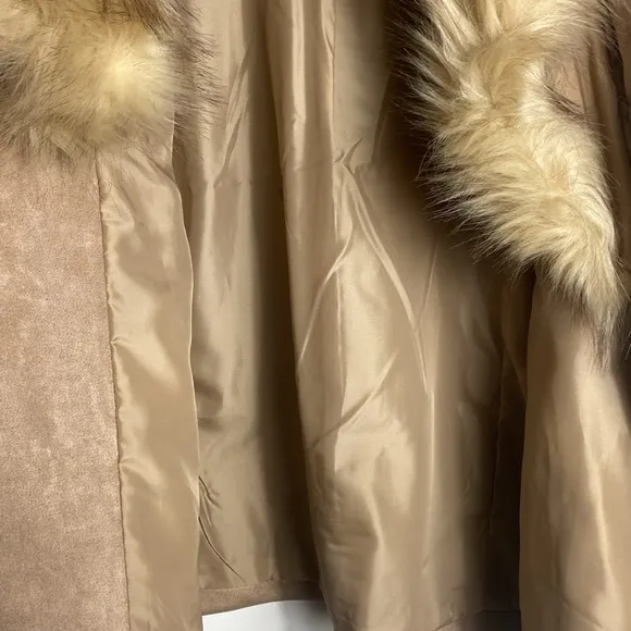 CHARLIE PAIGE Womens Faux Fur Collar Tan Suede Gold Hardware Pockets Size XL NEW
