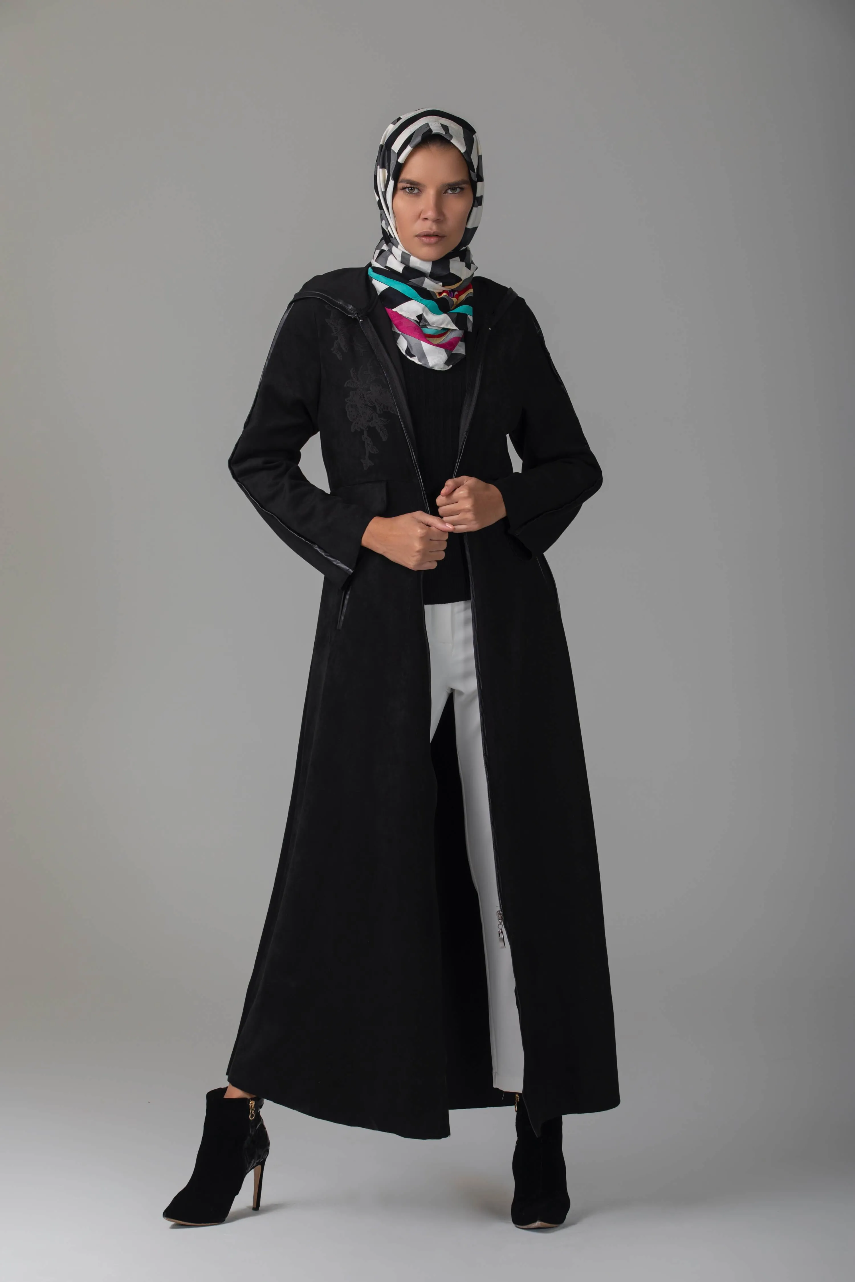Dina Floral Modest Turkish Jilbab | Black