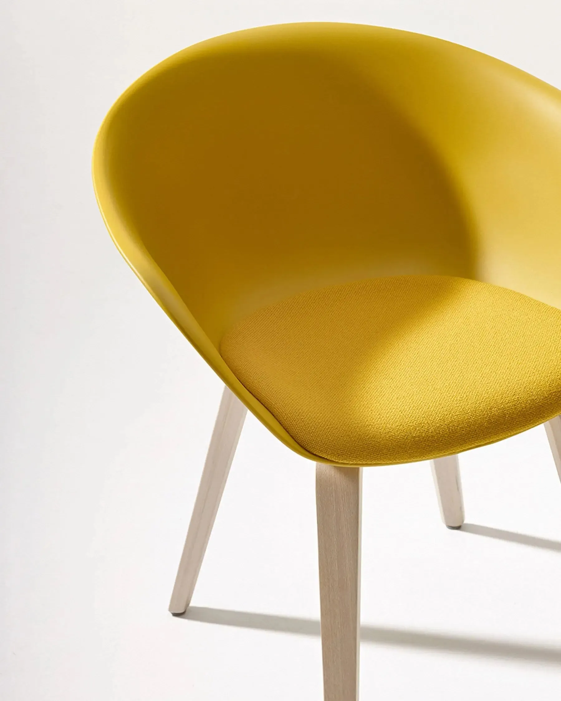 Duna 02 - 4 Wood Legs Chair (4203)