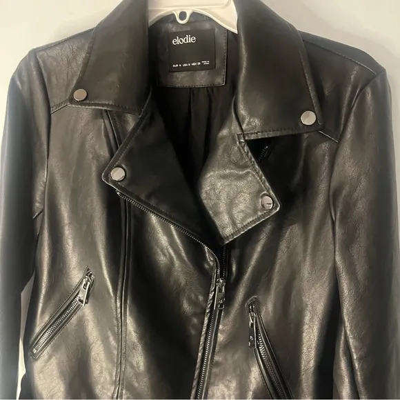 Elodie Black Faux leather cropped Motorcycle Jacket Zippers Belted size Medium