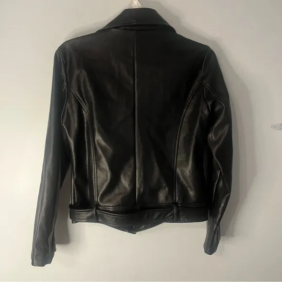 Elodie Black Faux leather cropped Motorcycle Jacket Zippers Belted size Medium