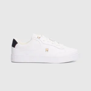 Essential Chic Court Sneaker - White