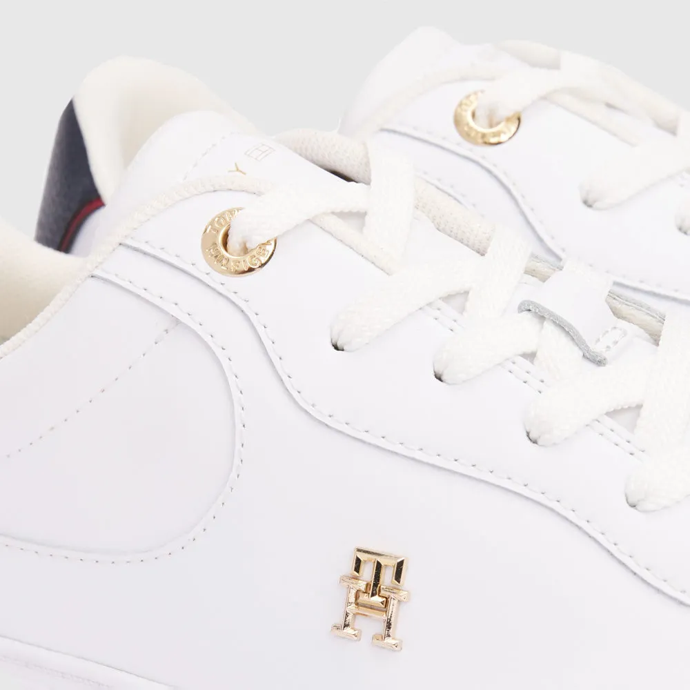 Essential Chic Court Sneaker - White