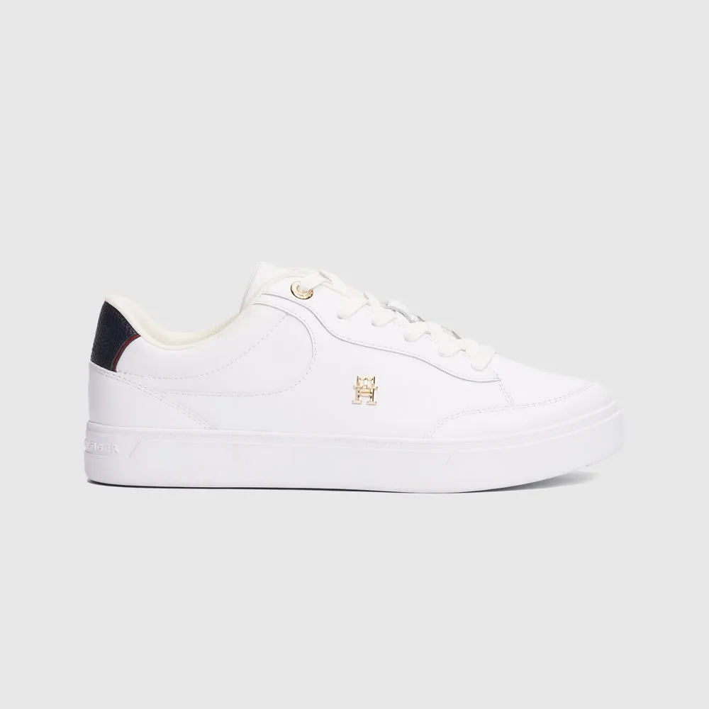 Essential Chic Court Sneaker - White
