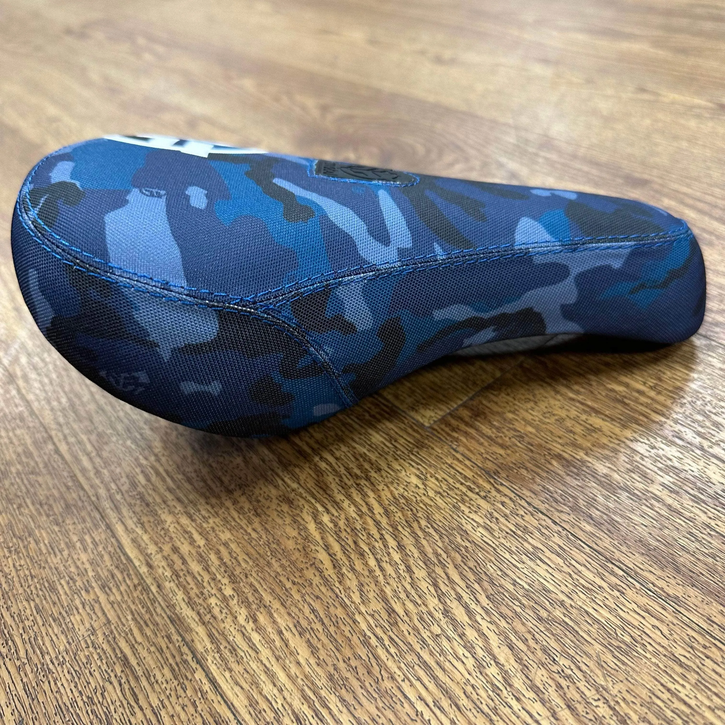 Federal Mid Pivotal Logo Seat Blue Camo with White Logo
