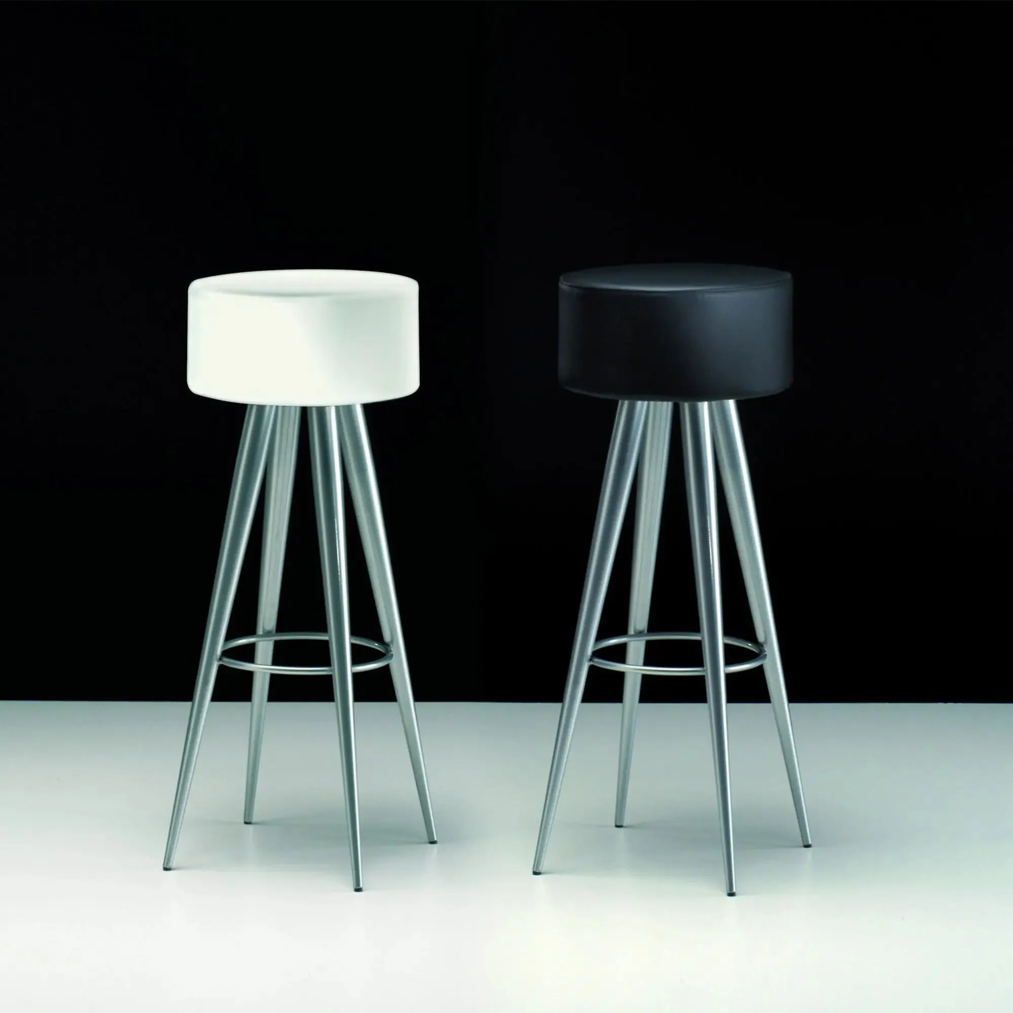 Golia Barstool