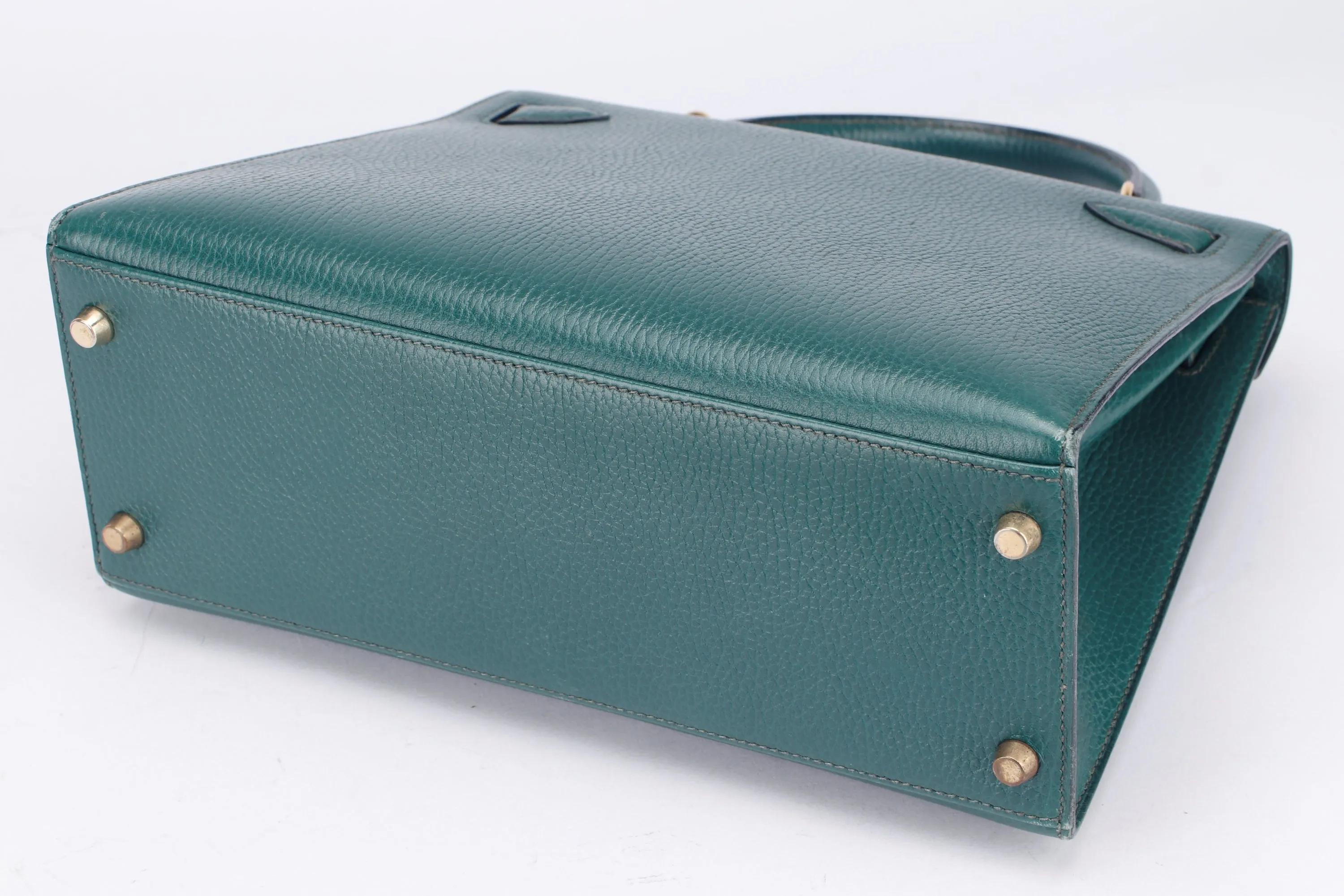 HERMES KELLY 28 SELLIER (STAMP X (1994)) VERT CLAIRE ARDENNES LEATHER GOLD HARDWARE, WITH KEYS, LOCK, STRAP & DUST COVER