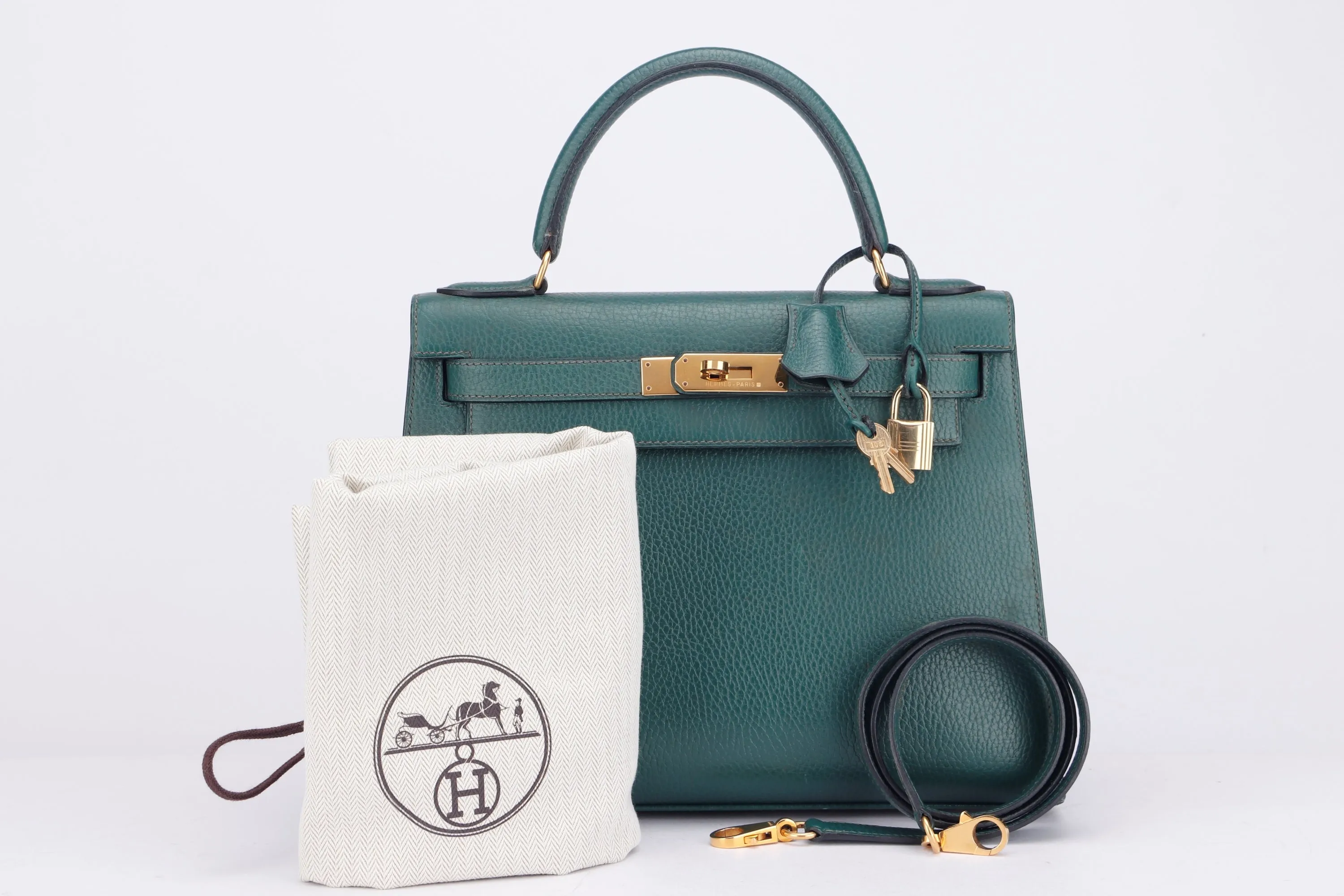 HERMES KELLY 28 SELLIER (STAMP X (1994)) VERT CLAIRE ARDENNES LEATHER GOLD HARDWARE, WITH KEYS, LOCK, STRAP & DUST COVER