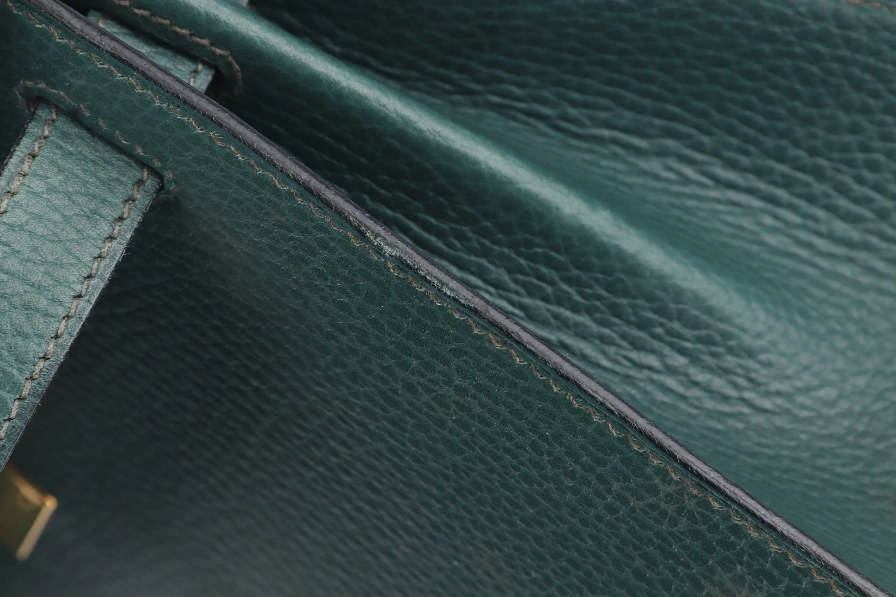 HERMES KELLY 28 SELLIER (STAMP X (1994)) VERT CLAIRE ARDENNES LEATHER GOLD HARDWARE, WITH KEYS, LOCK, STRAP & DUST COVER