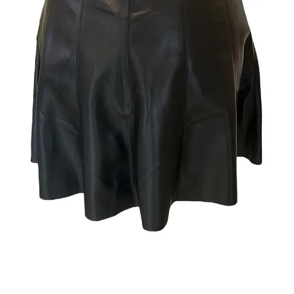 House of Harlow 1960 Black Vegan Leather Pleated Flared Peplum Mini Skirt - XS