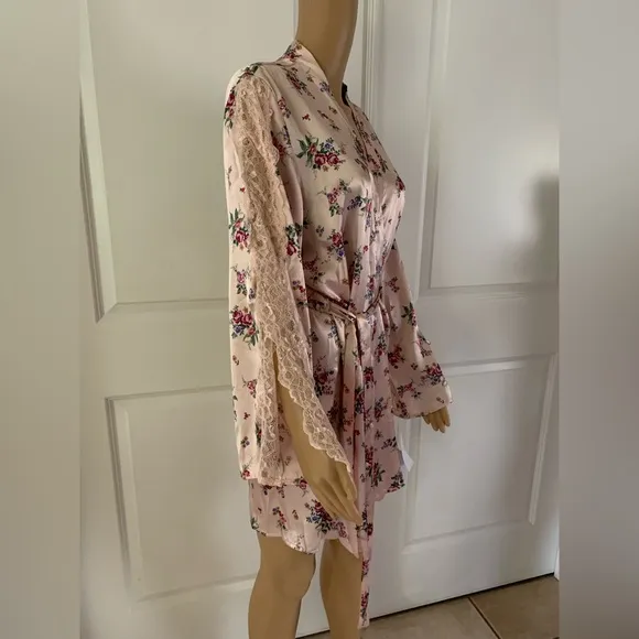 In Bloom’s  My Fair Lady Satin Robe