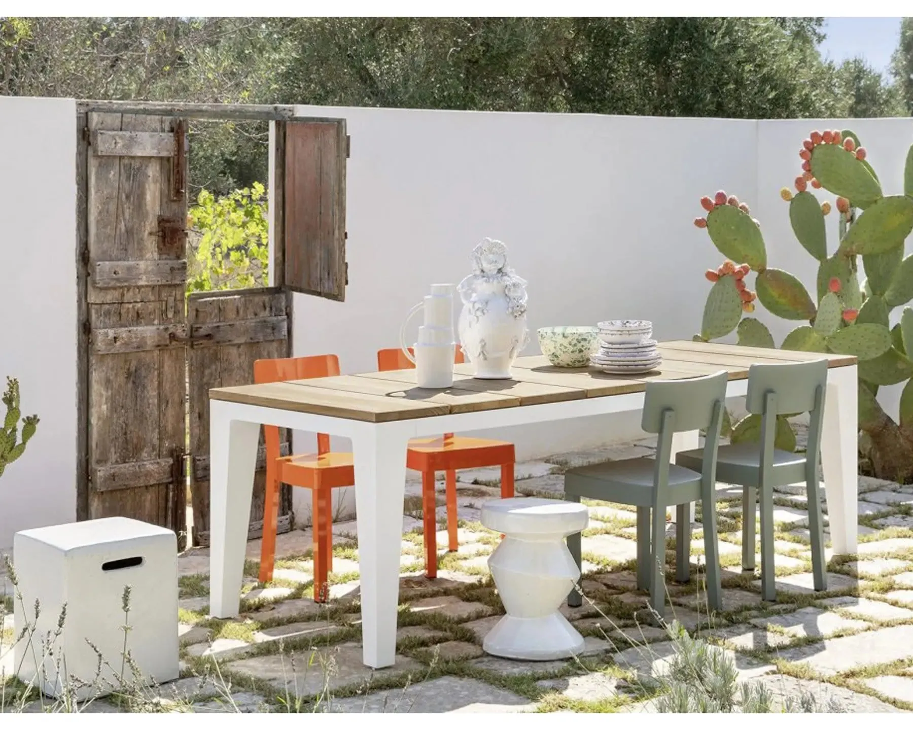 InOut 23 Chair