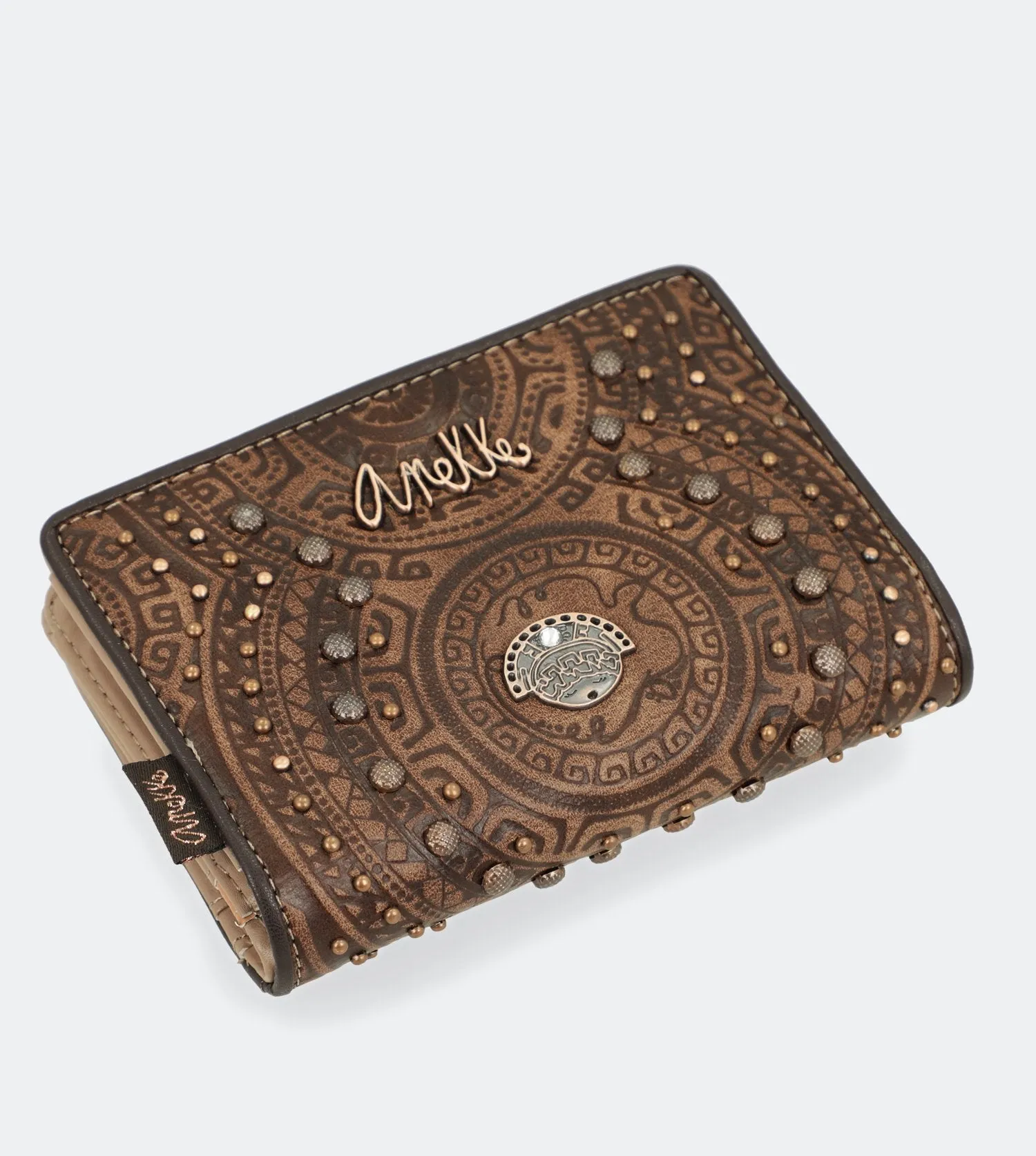 Ixchel Medium-sized purse with a zip