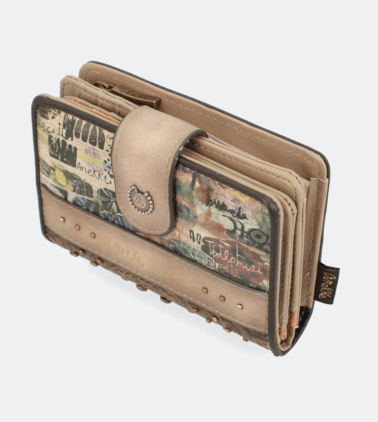 Ixchel Medium-sized purse with a zip