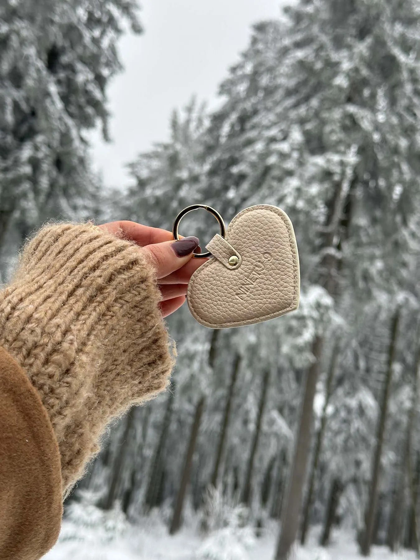 KIND-HEARTED - Key Ring • Oatmeal