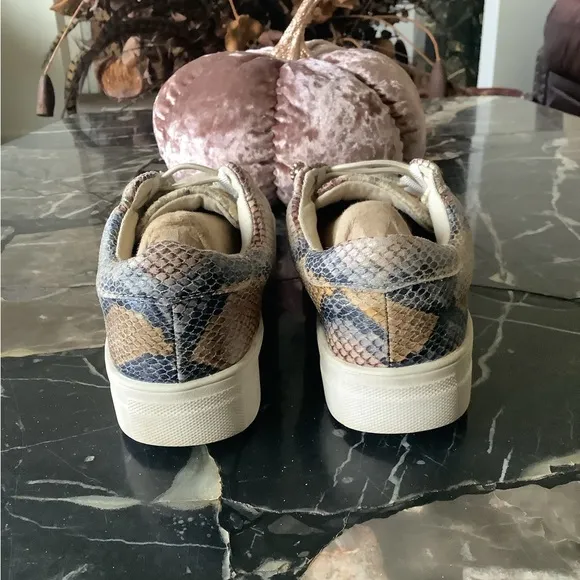 Kurt Geiger mini junior Liviah snake skin leather sneakers size US 4/36