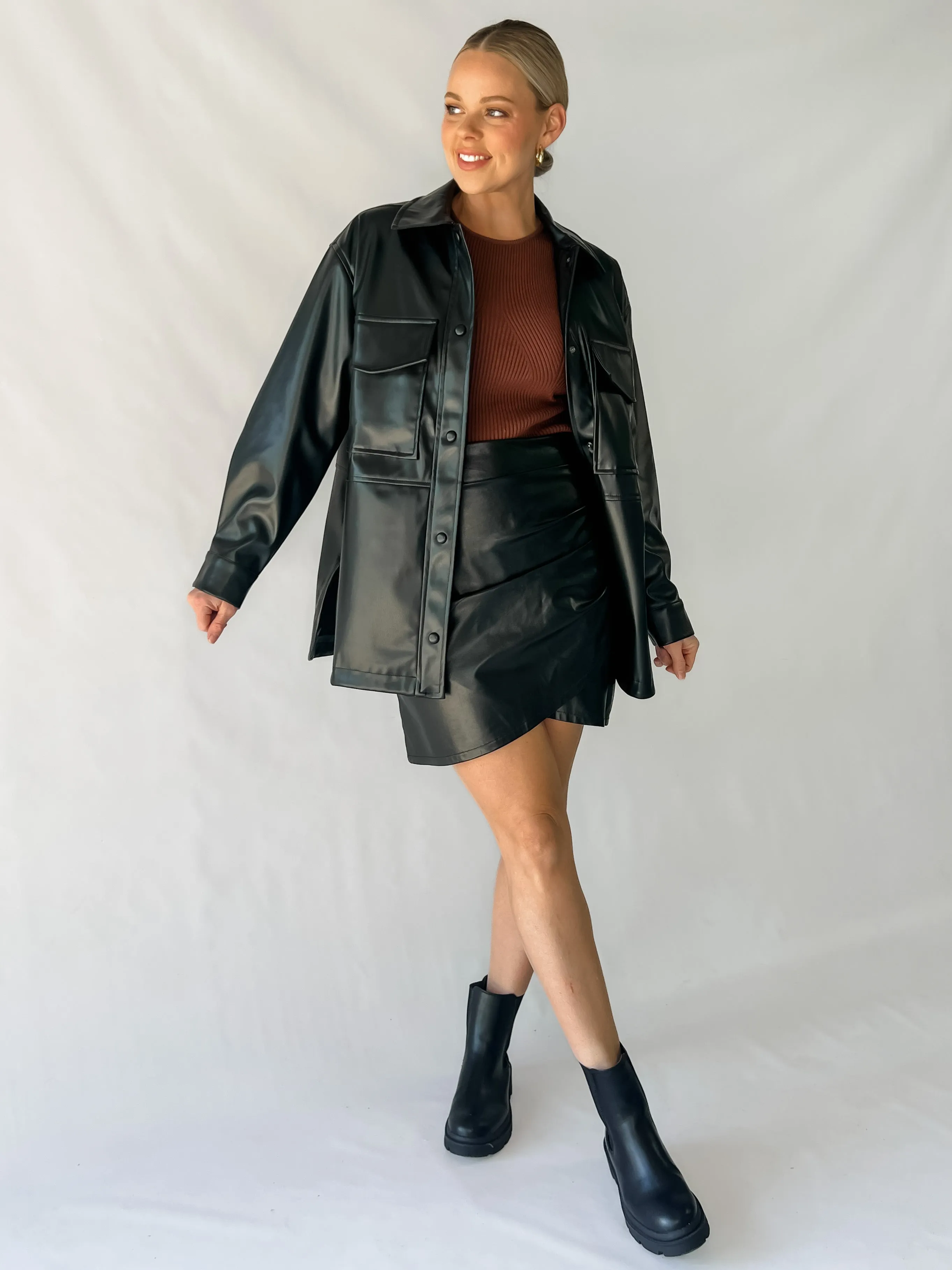 LA LA FAUX LEATHER JACKET - BLACK