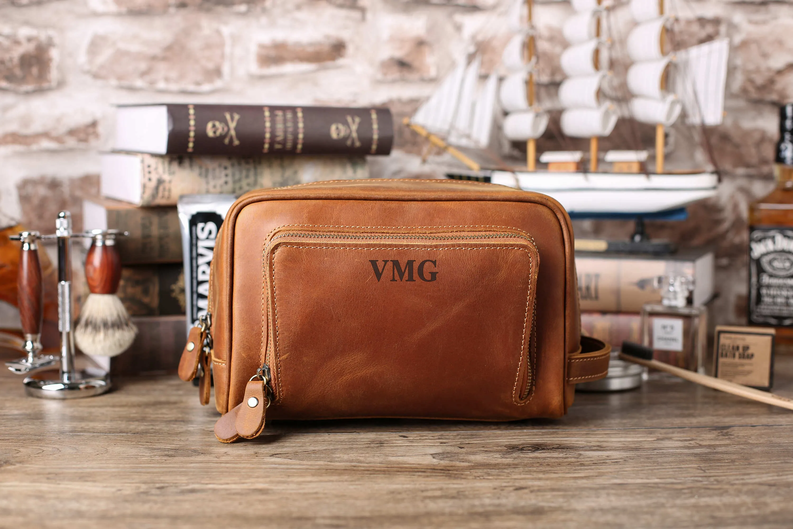 Leather dopp kit, Personalized groomsmen gift, leather dopp kit, mens leather toiletry bag, mens dopp kit, mens toiletry bag