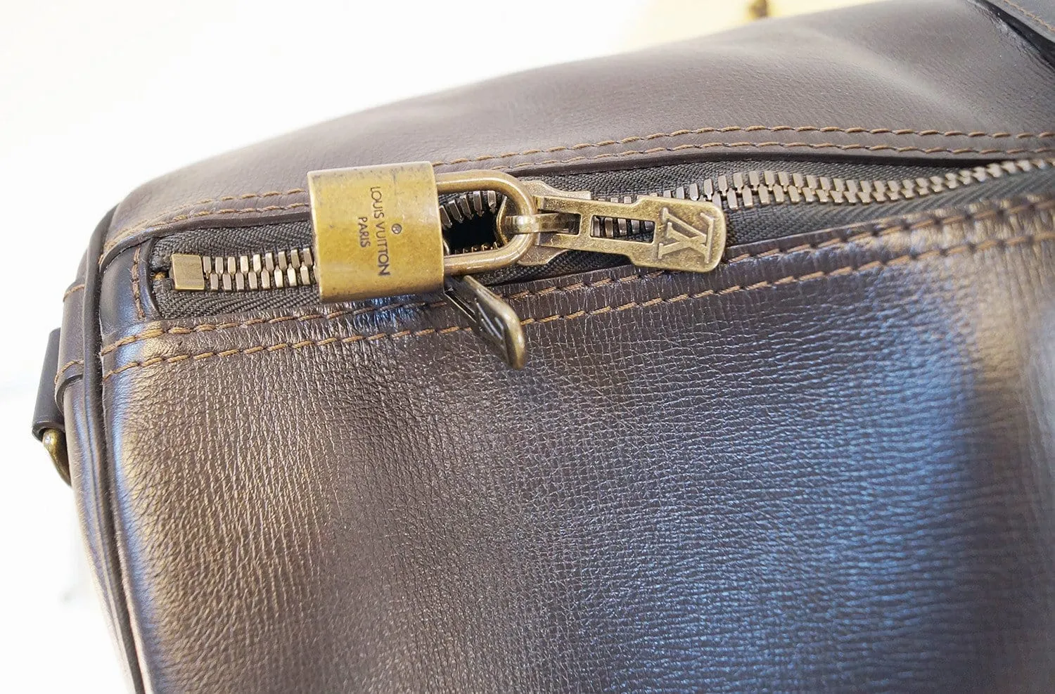 LOUIS VUITTON Keepall 55 Bandouliere Utah Dark Brown Travel Bag