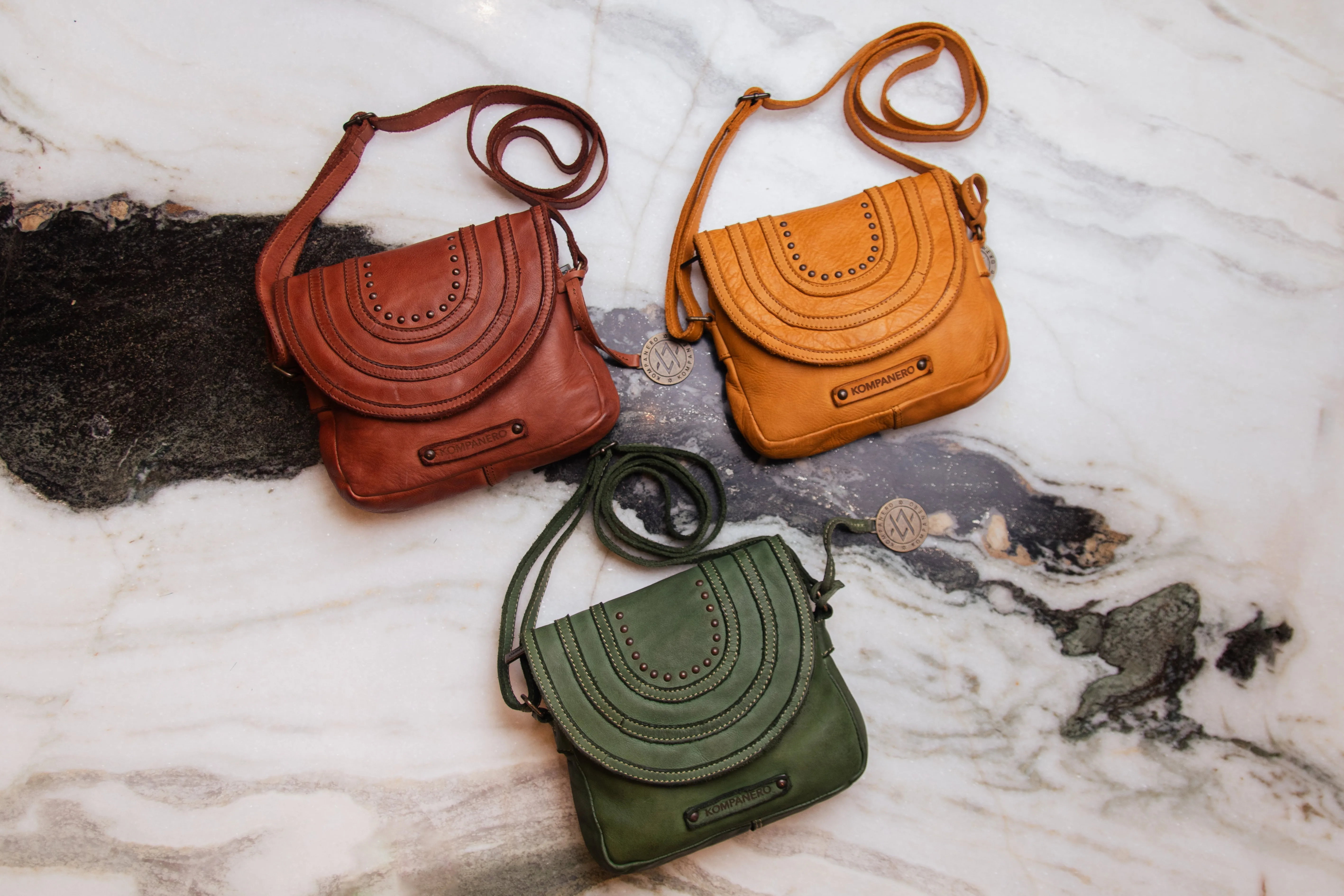 Lucy - The Crossbody