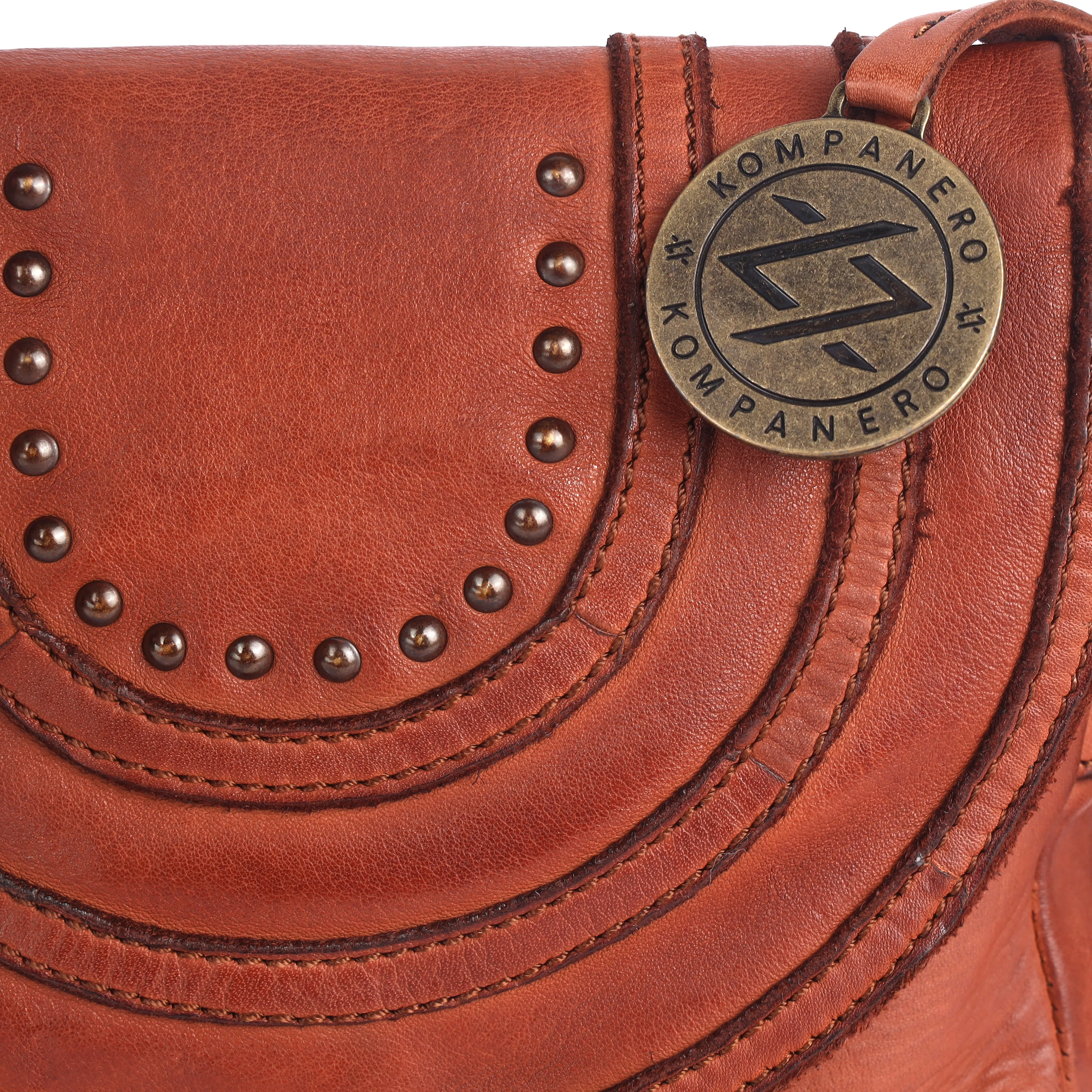 Lucy - The Crossbody