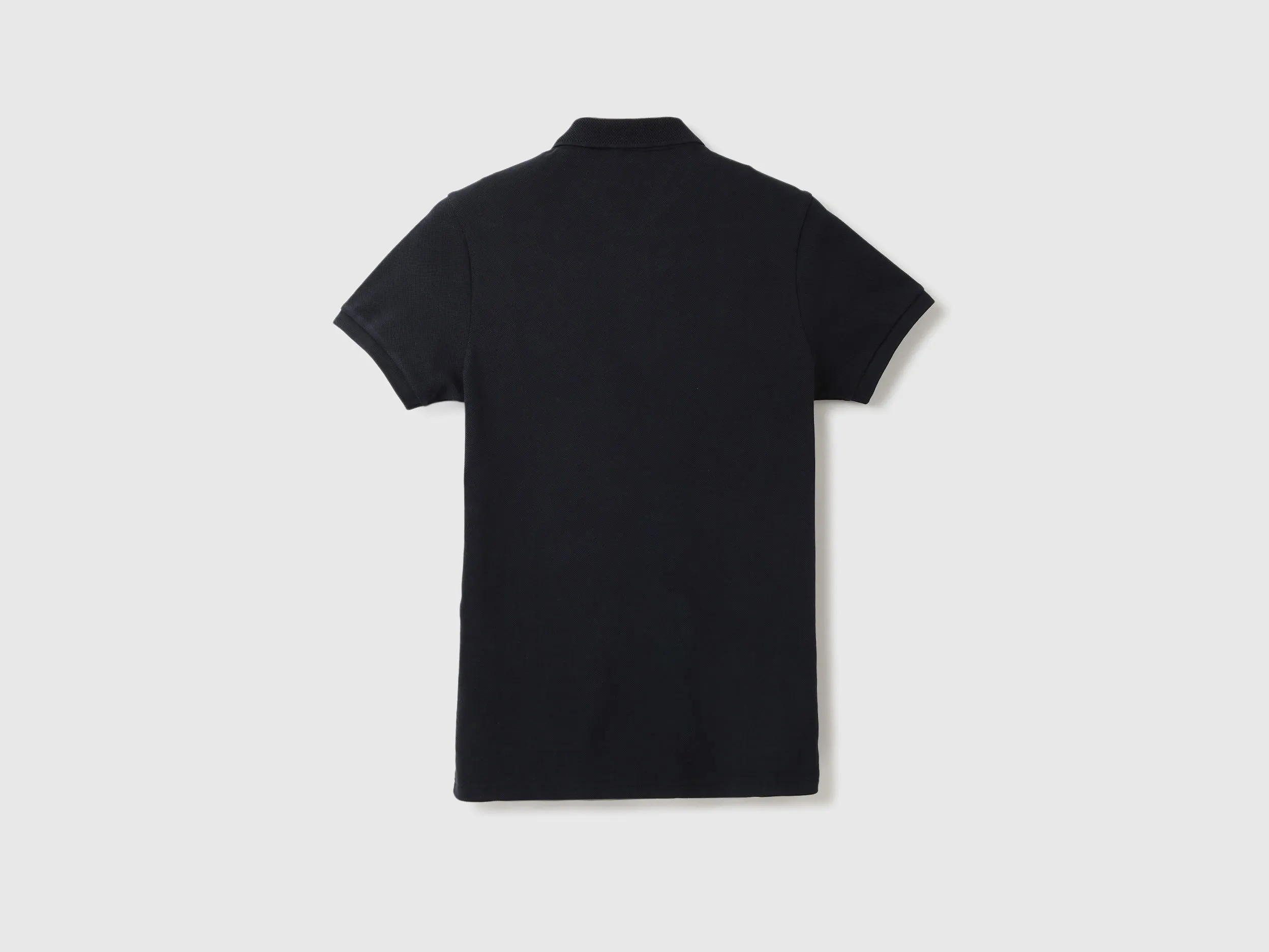 Men Solid Polo Collar T-Shirt