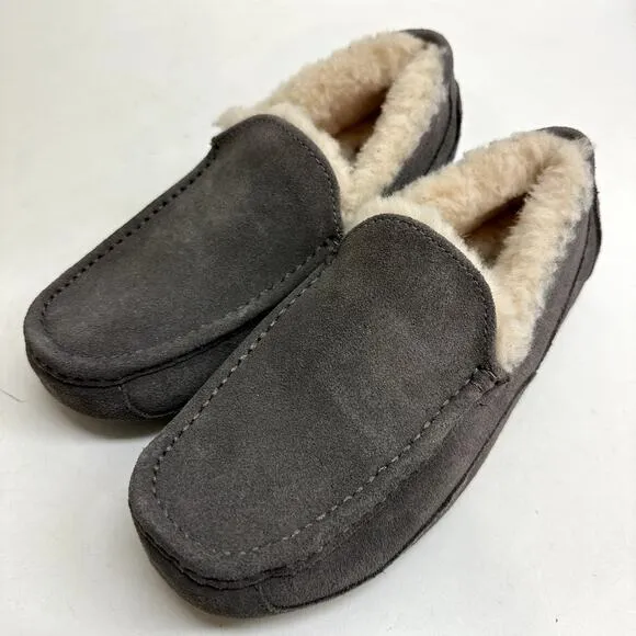 NWOT UGG Ascot Slipper Grey Suede Shearling Lined Men's Size 8