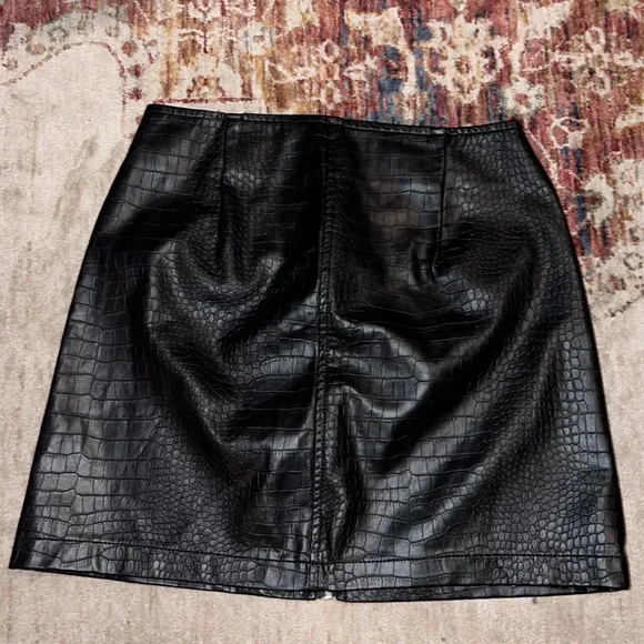 NWT Fashion Nova Croc In The Night Mini Skirt - Black Size
