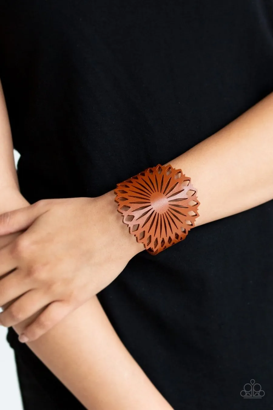 Paparazzi Wildflower Garden - Leather Wrap Bracelet