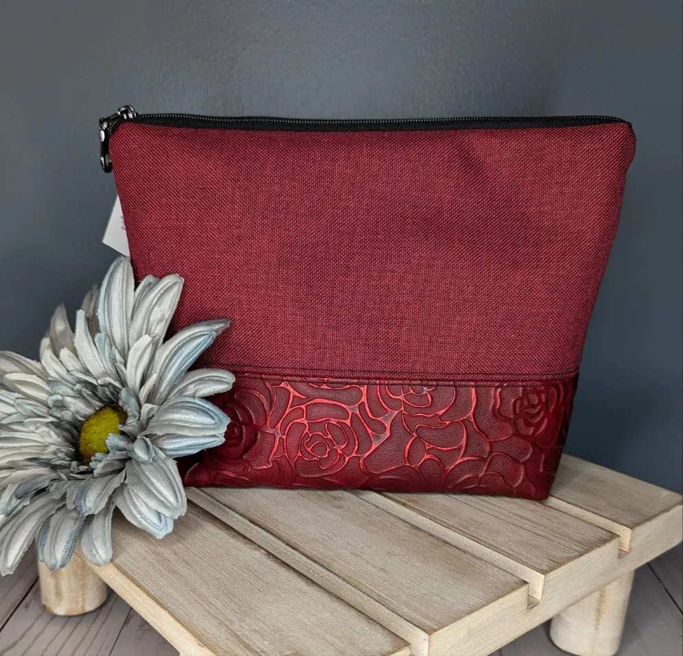 Red Rose zipper pouch