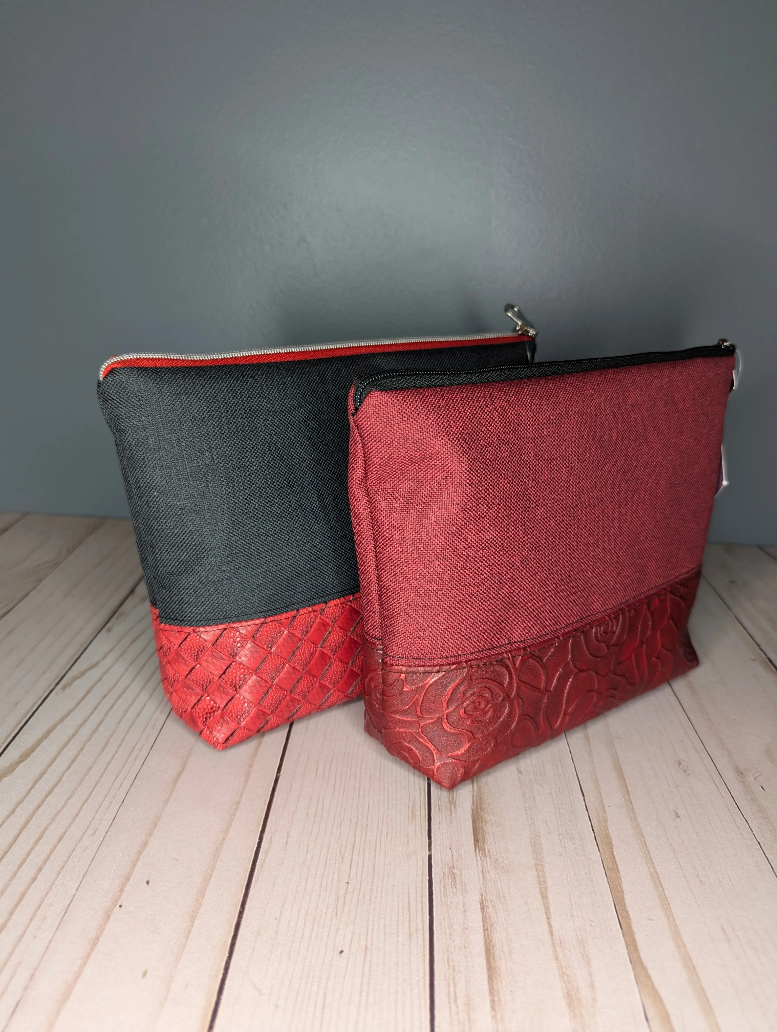 Red Rose zipper pouch