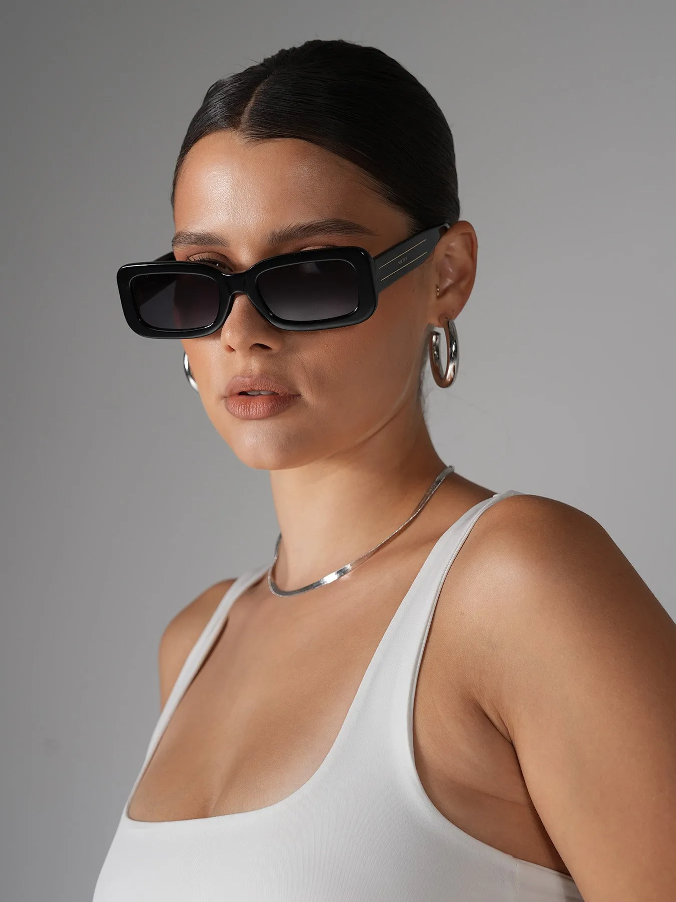 RETRO - Sunglasses • Black