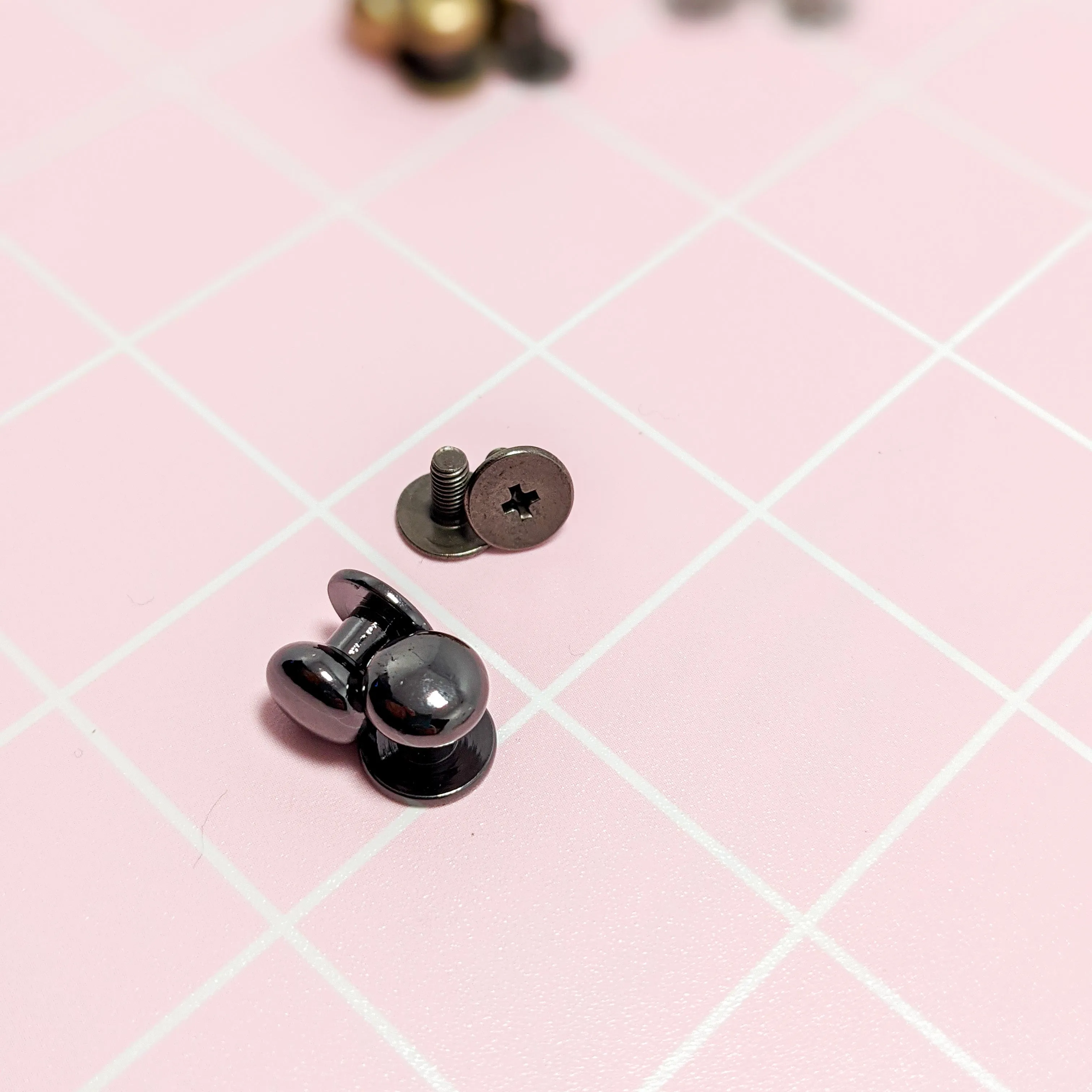 Round Rivets (2)