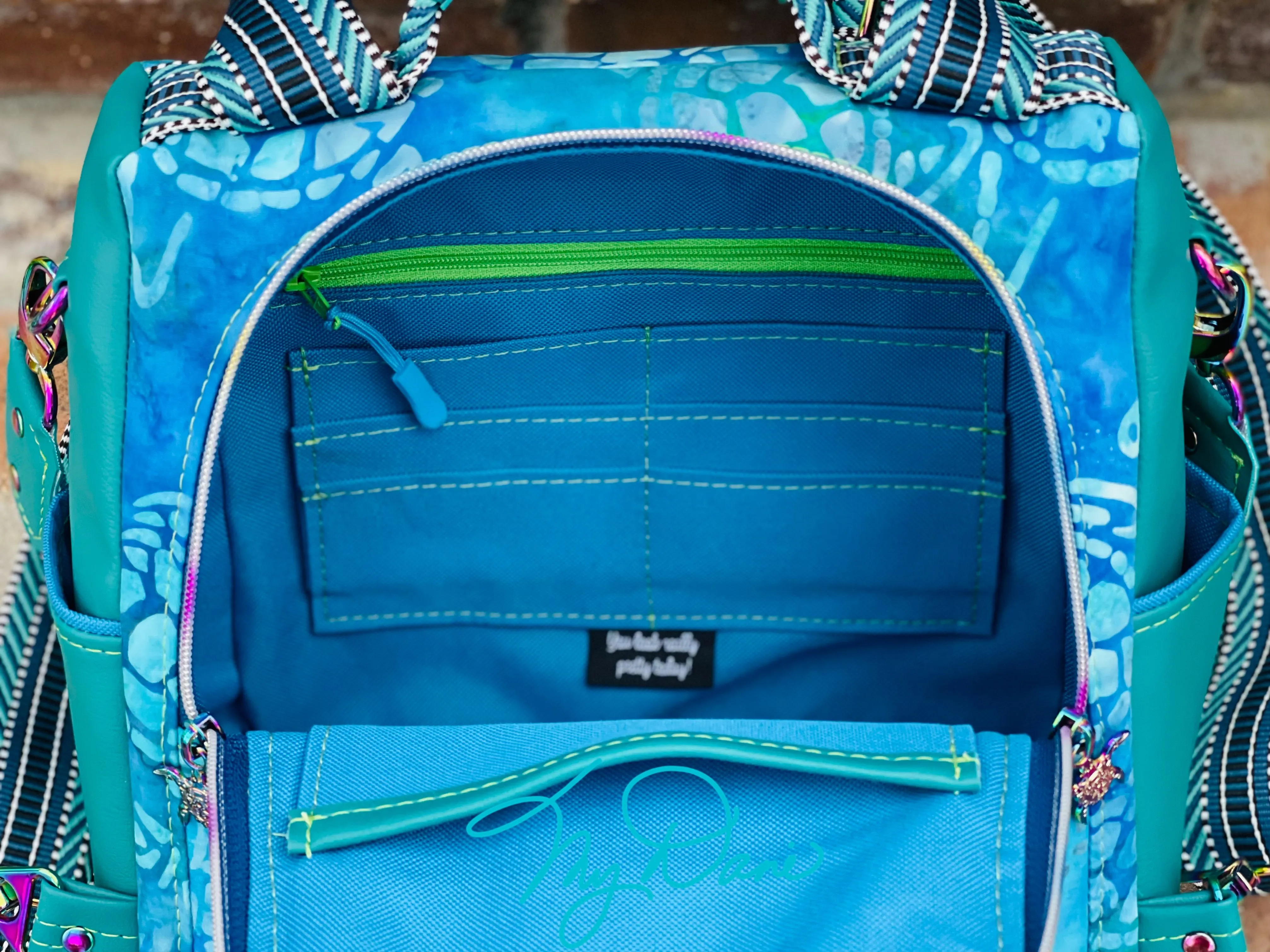 The Guardian Anti-Theft Backpack In Sunset Beach Turtle
