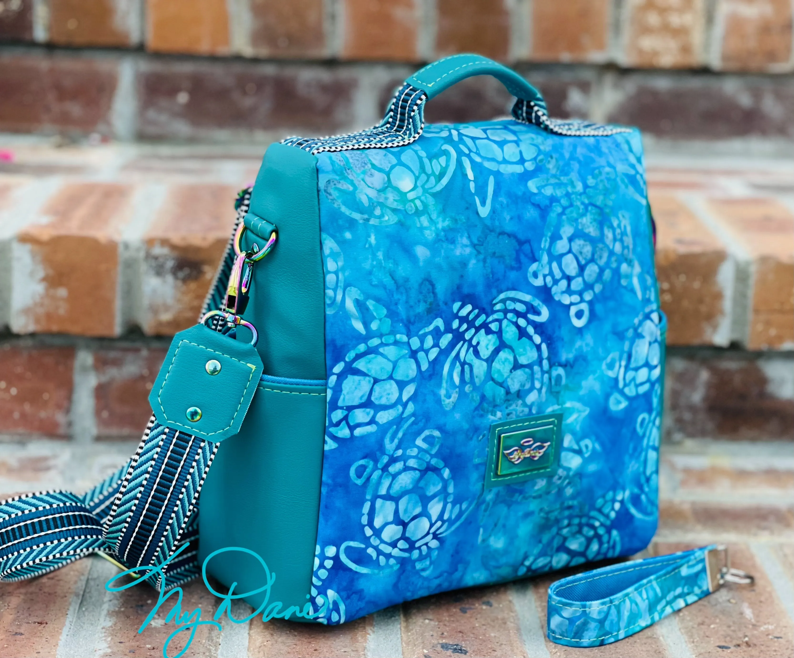 The Guardian Anti-Theft Backpack In Sunset Beach Turtle