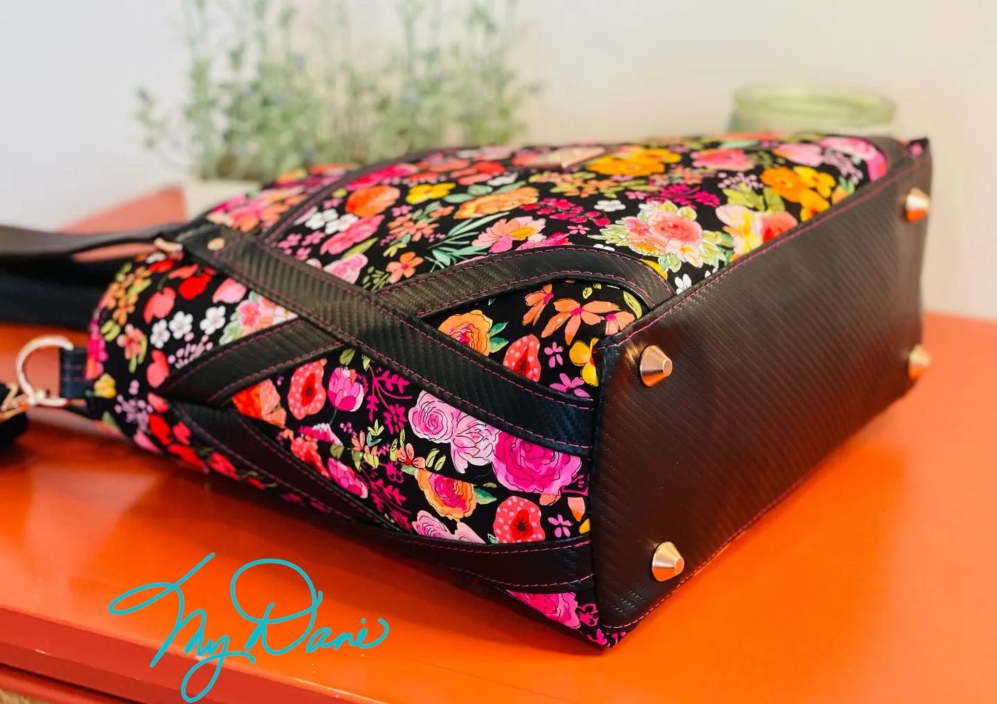 The Passion Flower Tote in Dark Floral
