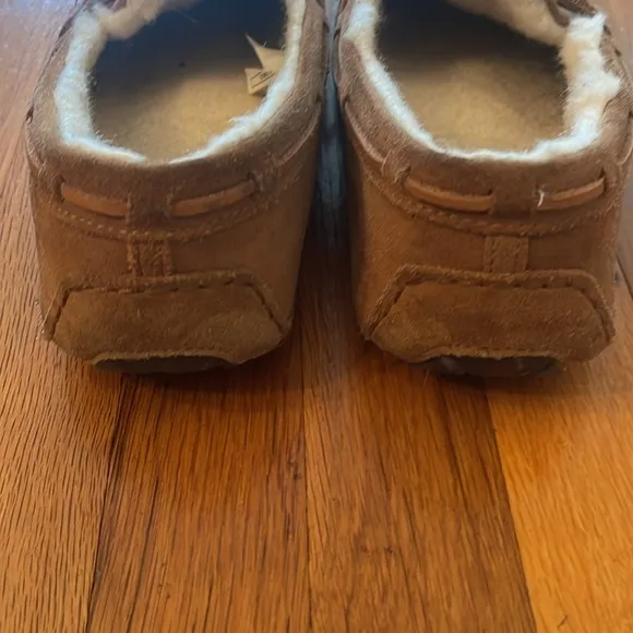 Ugg Dakota wool slipper in chestnut size 8