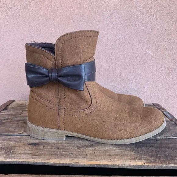 UGG Joanie Brown Ankle Boot