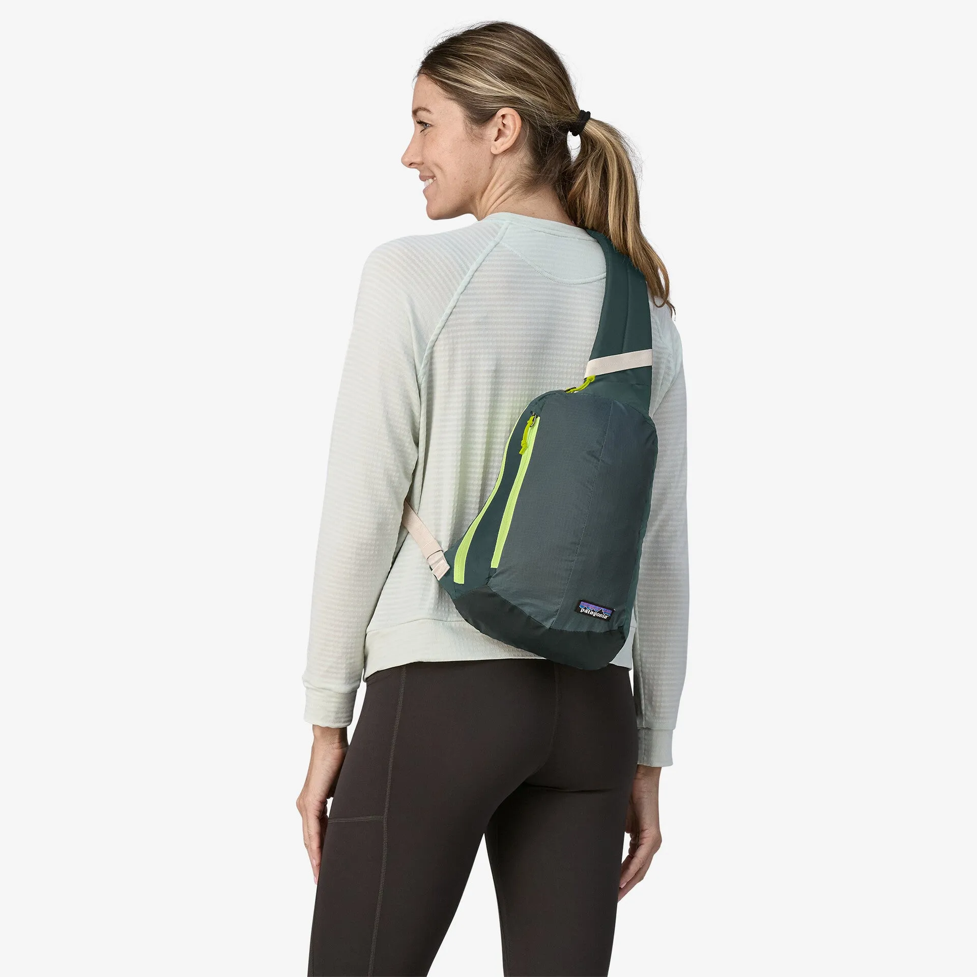 Ultralight Black Hole® Sling 8L - 49020 - Past Season