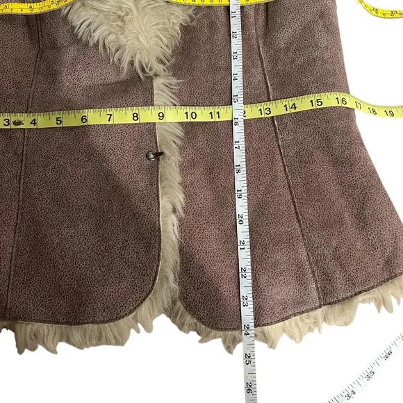 Vintage Inspired Crackle Suede Leather Faux Fur Trim Hippy Boho Vest Women’s PS
