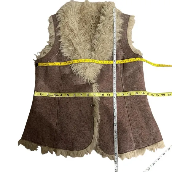 Vintage Inspired Crackle Suede Leather Faux Fur Trim Hippy Boho Vest Women’s PS